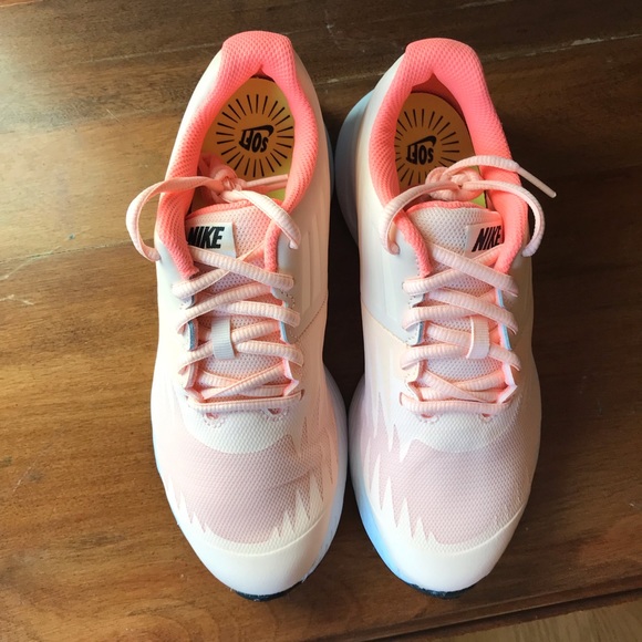 NWT Nike star runner sneakers - Picture 2 of 5